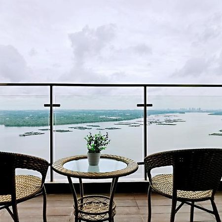شقة جوهر بهرو  في Superb Seaview Royal Strand Danga Bay Country Garden المظهر الخارجي الصورة